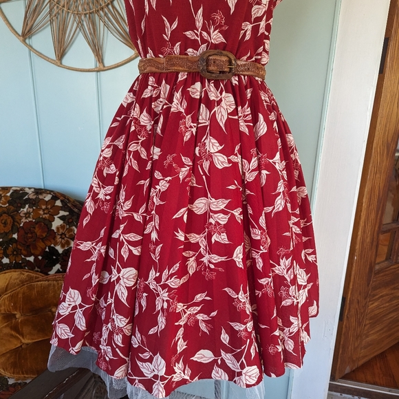 Vintage Red Floral Dress - Picture 3 of 8